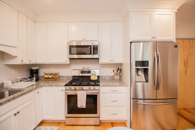 2 bed, 2 bath apartment for rent at 1008 Tremont St Unit 3, Roxbury — photo 6 of 27