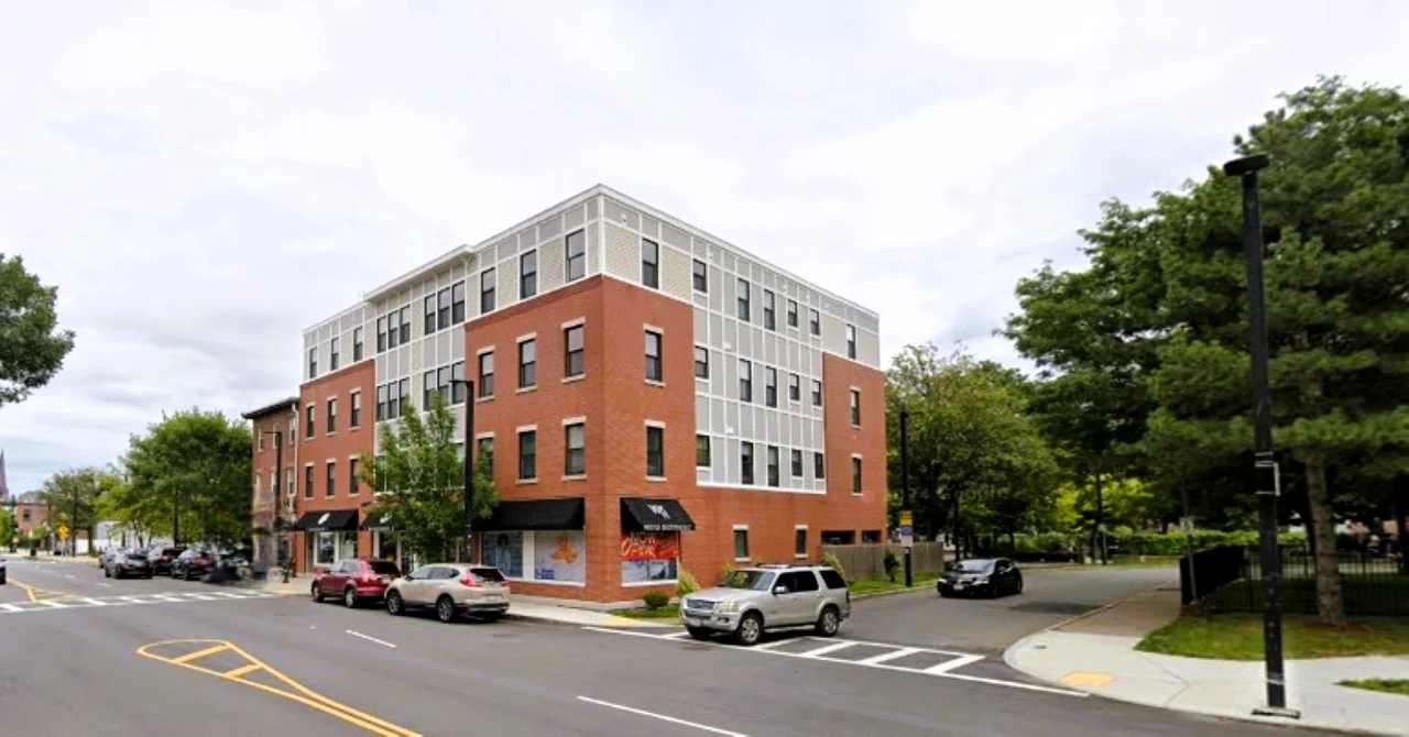2 bed, 2 bath apartment for rent at 1008 Tremont St Unit 3, Roxbury — photo 27 of 27