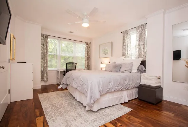 2 bed, 2 bath apartment for rent at 1008 Tremont St Unit 3, Roxbury — photo 5 of 27