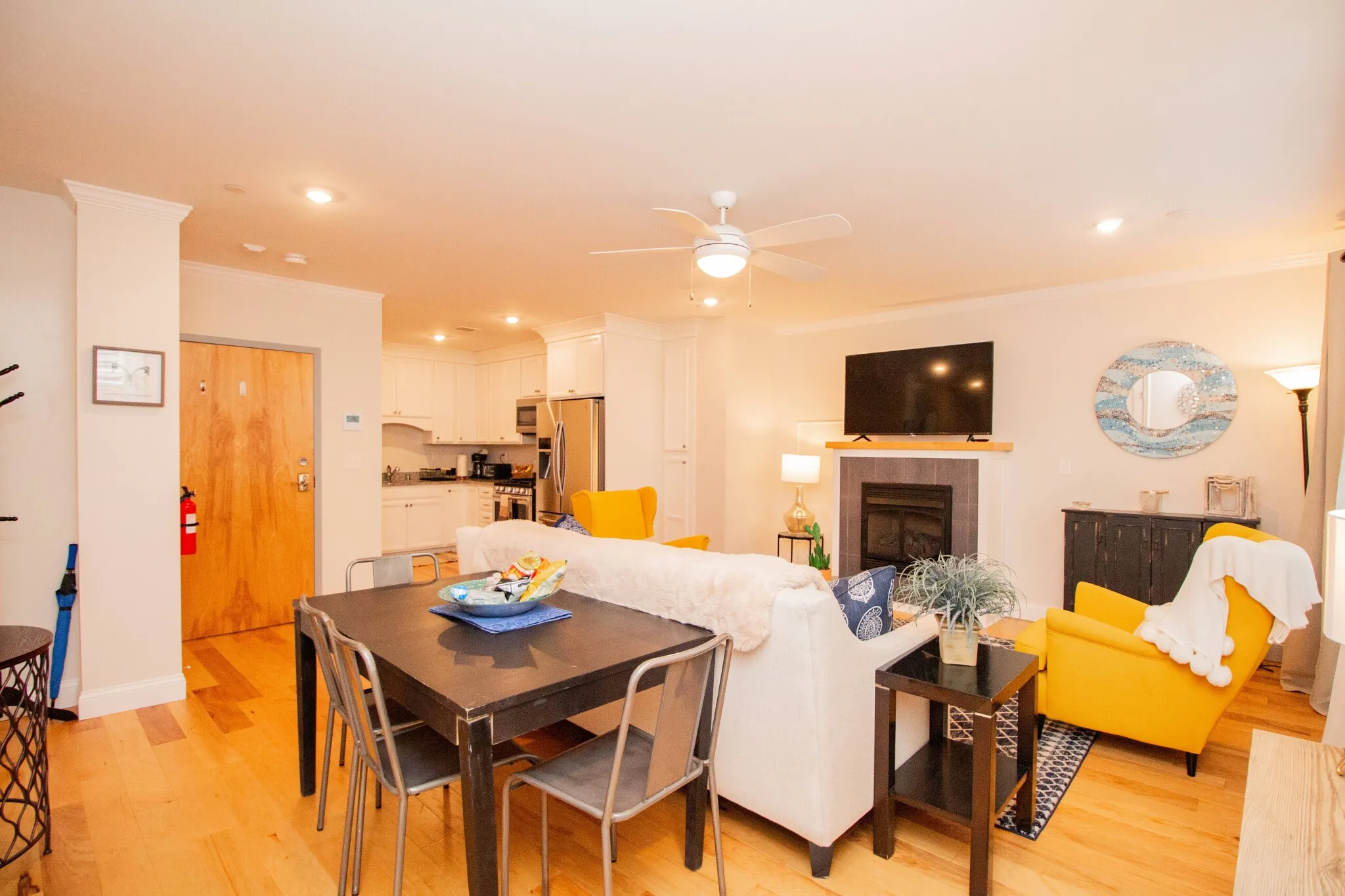 2 bed, 2 bath apartment for rent at 1008 Tremont St Unit 4, Roxbury — photo 7 of 34
