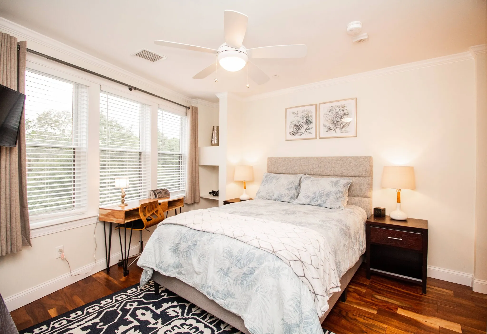 2 bed, 2 bath apartment for rent at 1008 Tremont St Unit 4, Roxbury — photo 6 of 34