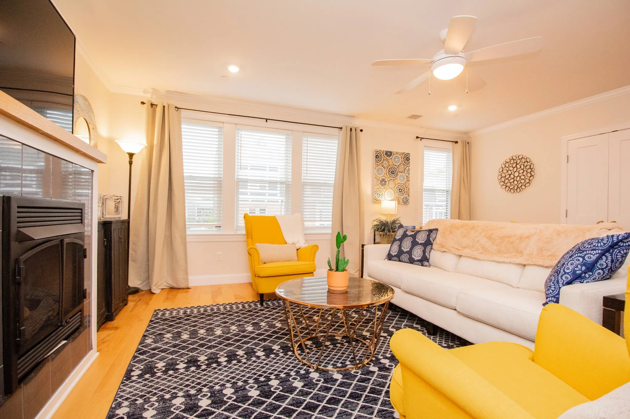 2 bed, 2 bath apartment for rent at 1008 Tremont St Unit 4, Roxbury — photo 11 of 34