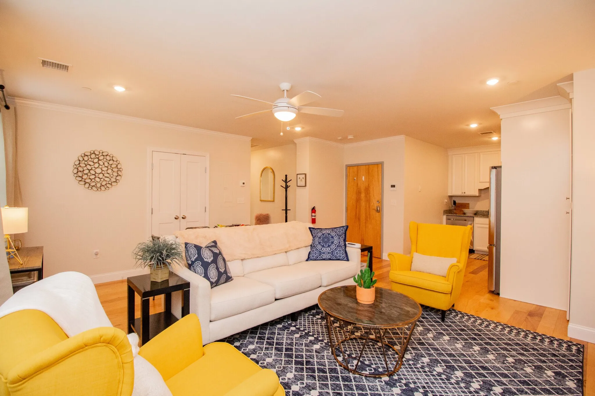 2 bed, 2 bath apartment for rent at 1008 Tremont St Unit 4, Roxbury — photo 8 of 34