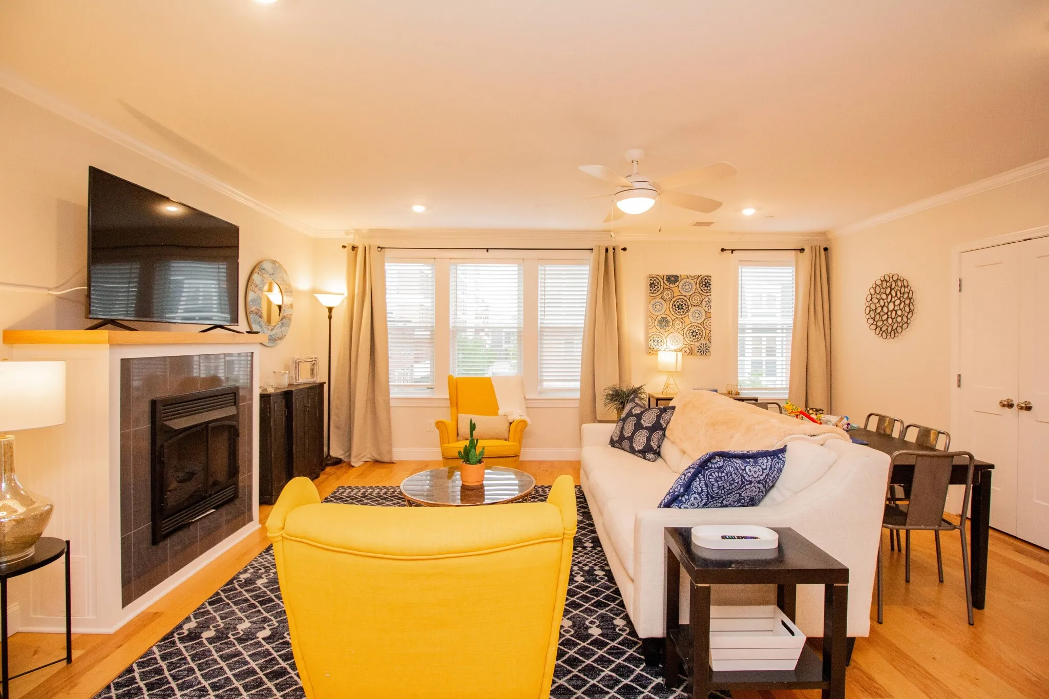2 bed, 2 bath apartment for rent at 1008 Tremont St Unit 4, Roxbury — photo 12 of 34