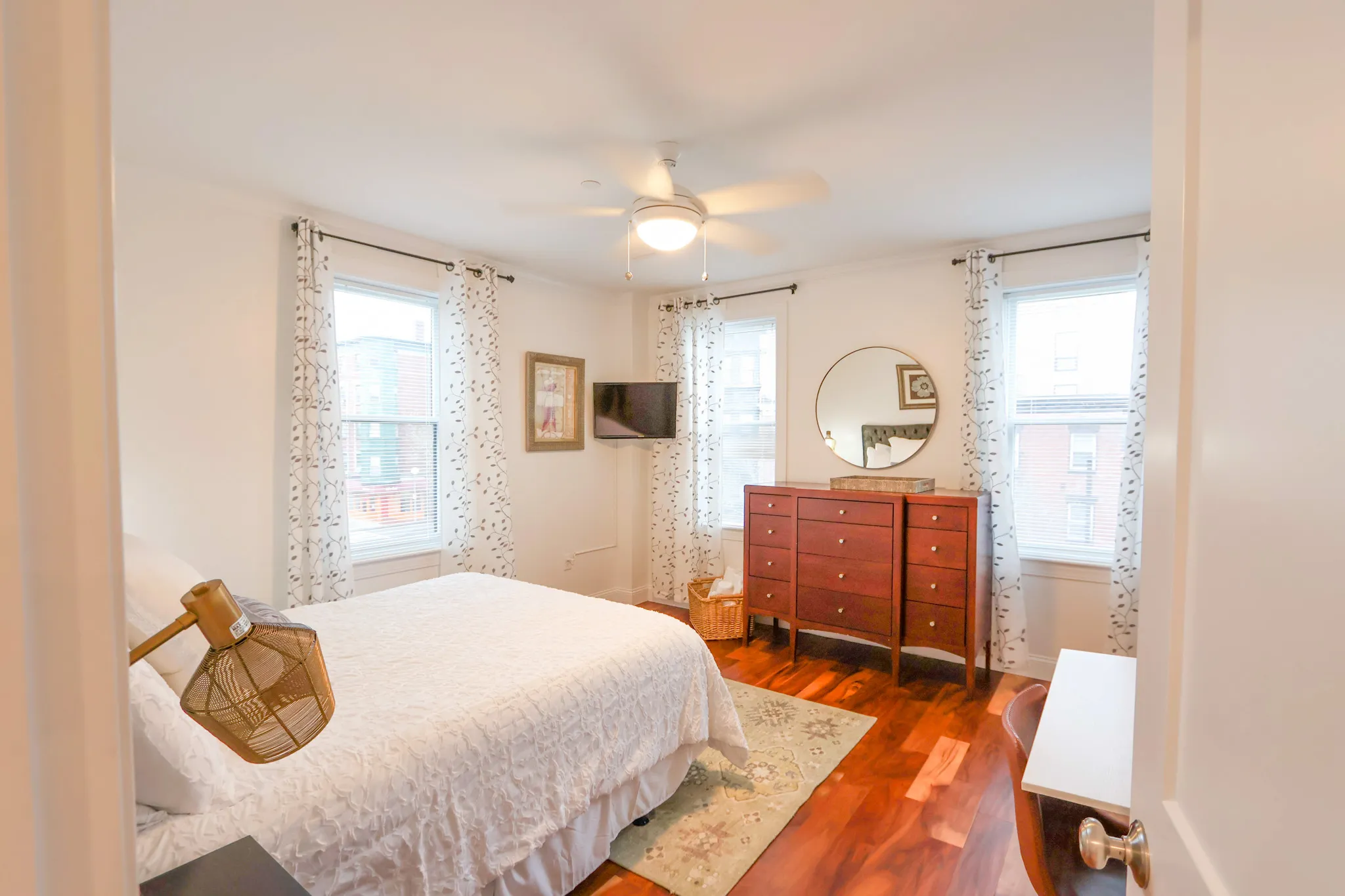 2 bed, 2 bath apartment for rent at 1008 Tremont St Unit 5, Roxbury — photo 13 of 25