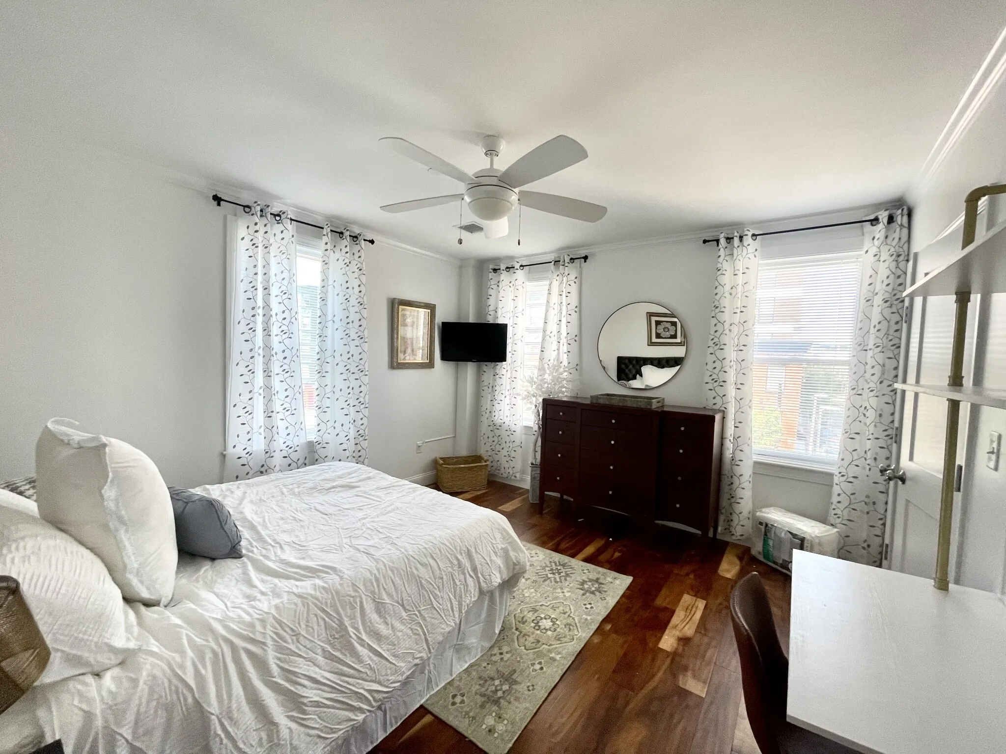 2 bed, 2 bath apartment for rent at 1008 Tremont St Unit 5, Roxbury — photo 16 of 25