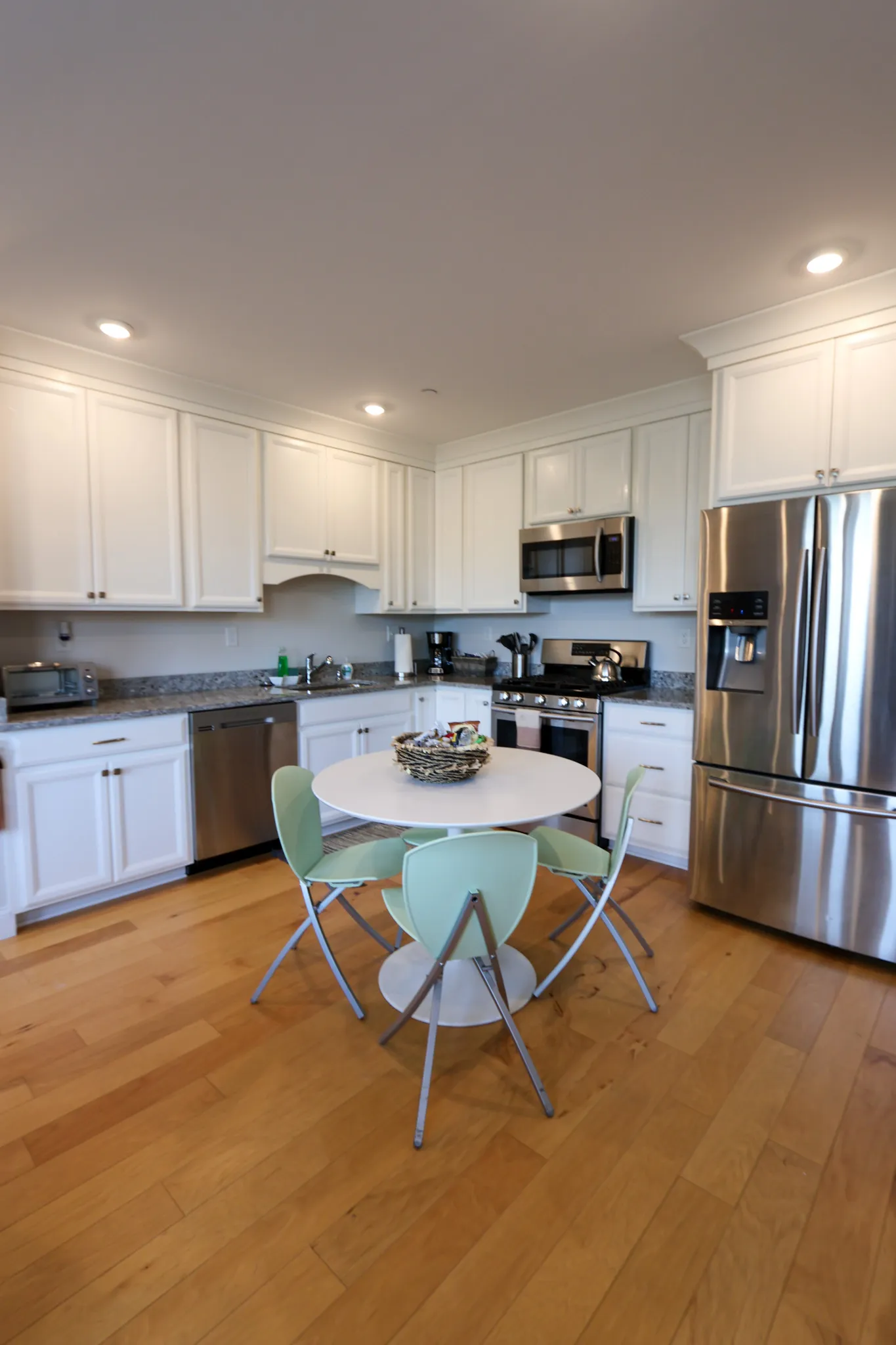 2 bed, 2 bath apartment for rent at 1008 Tremont St Unit 9, Roxbury — photo 10 of 14