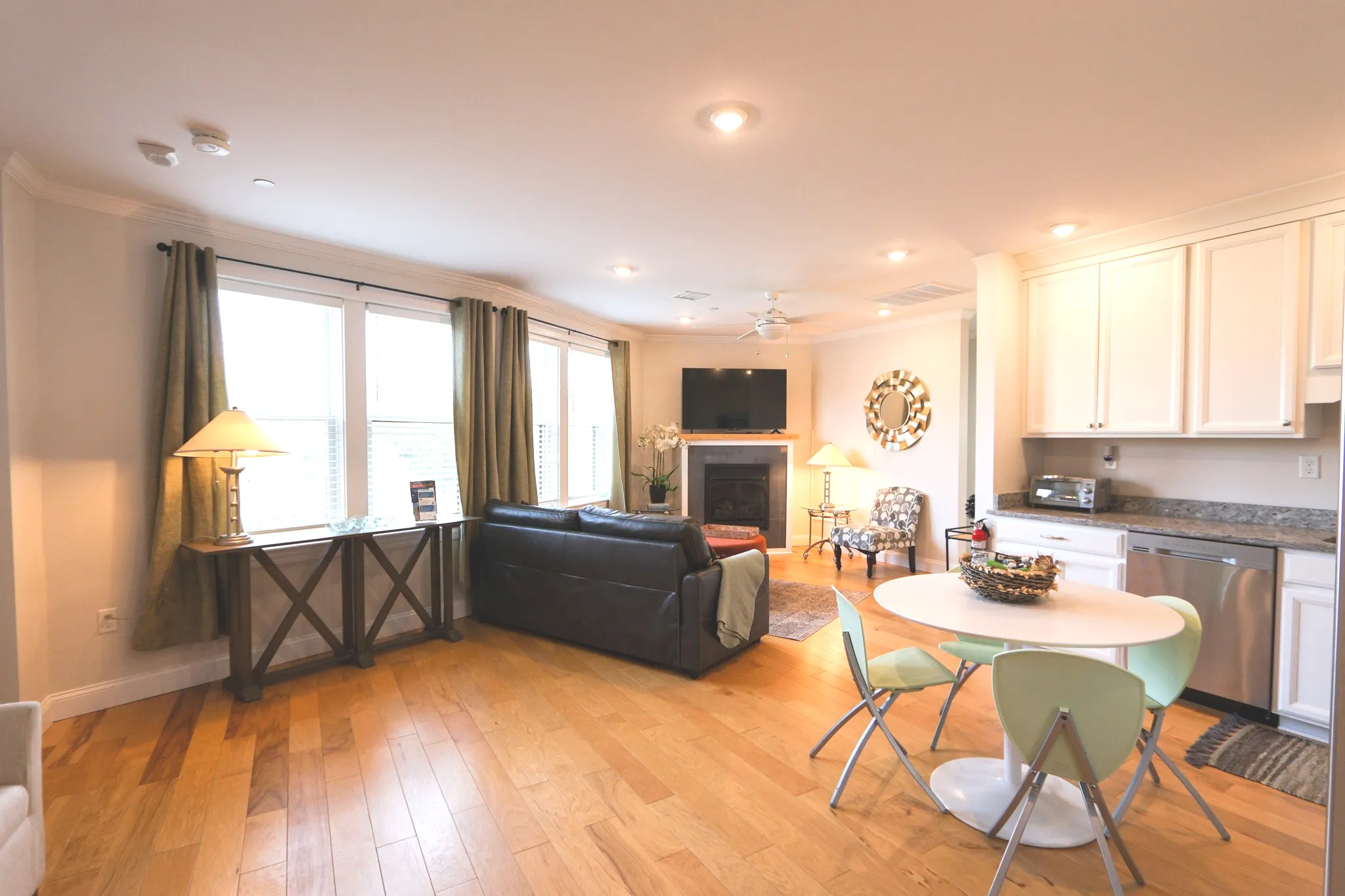 2 bed, 2 bath apartment for rent at 1008 Tremont St Unit 9, Roxbury — photo 1 of 14