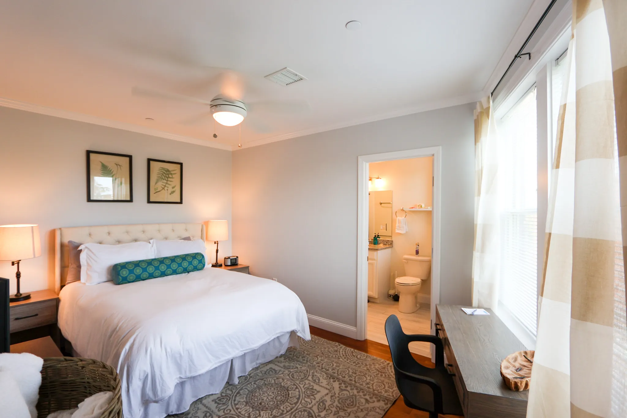 2 bed, 2 bath apartment for rent at 1008 Tremont St Unit 9, Roxbury — photo 4 of 14