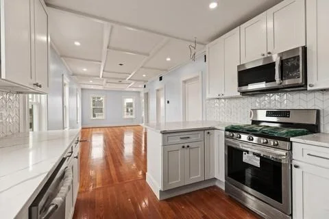 3 bed, 2 bath apartment for rent at 1008 Winthrop Ave Unit 2, Revere — photo 8 of 19
