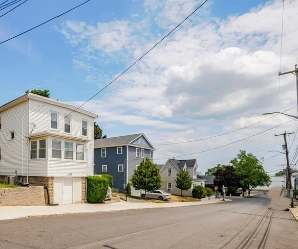 3 bed, 2 bath apartment for rent at 1008 Winthrop Ave Unit 2, Revere