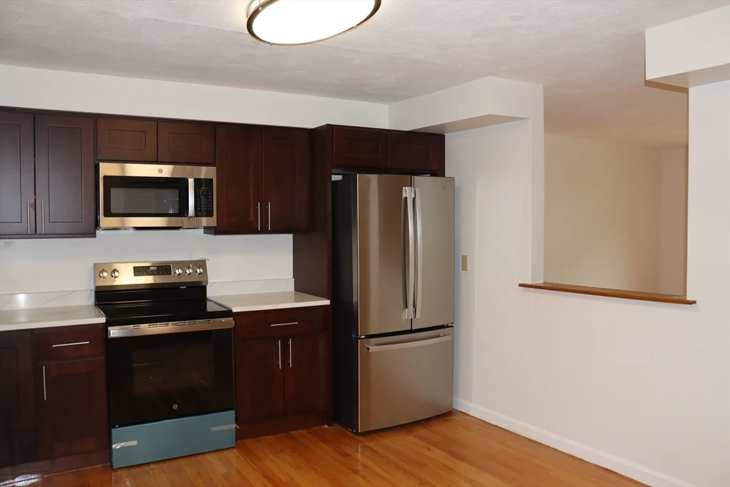 3 bed, 3.5 bath apartment for rent at 100C Allandale St Unit 100c, West Roxbury — photo 2 of 15