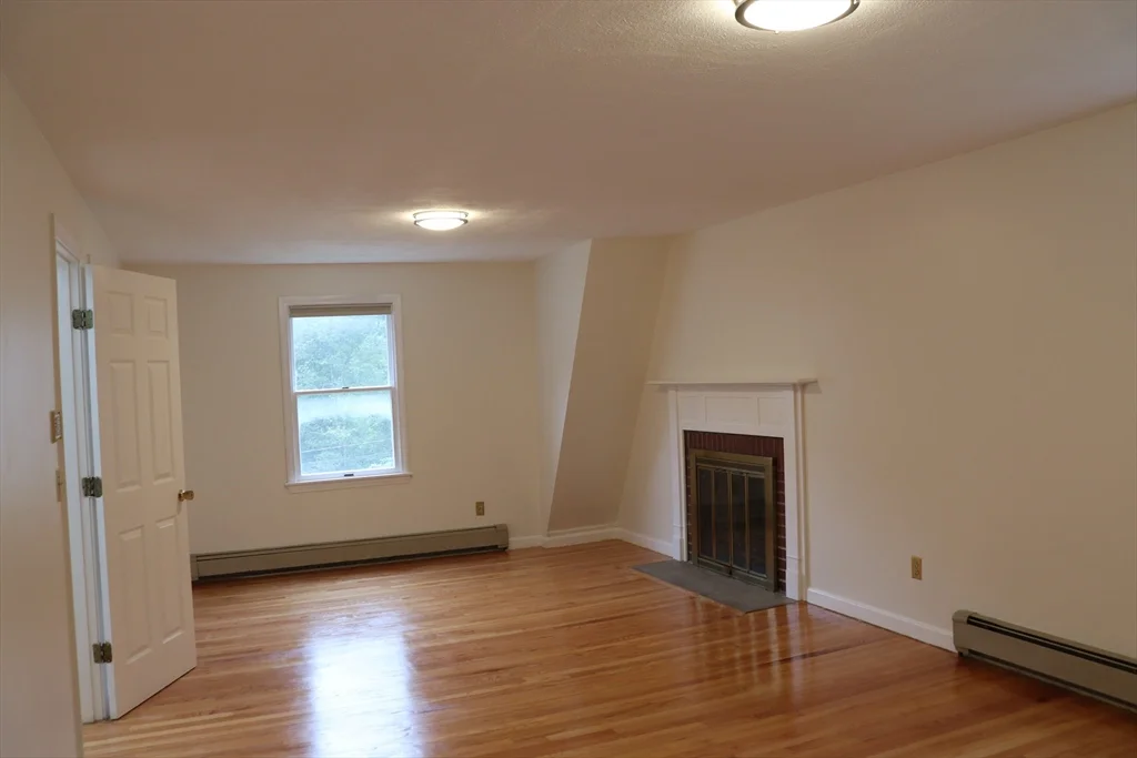 3 bed, 3.5 bath apartment for rent at 100C Allandale St Unit 100c, West Roxbury — photo 12 of 15