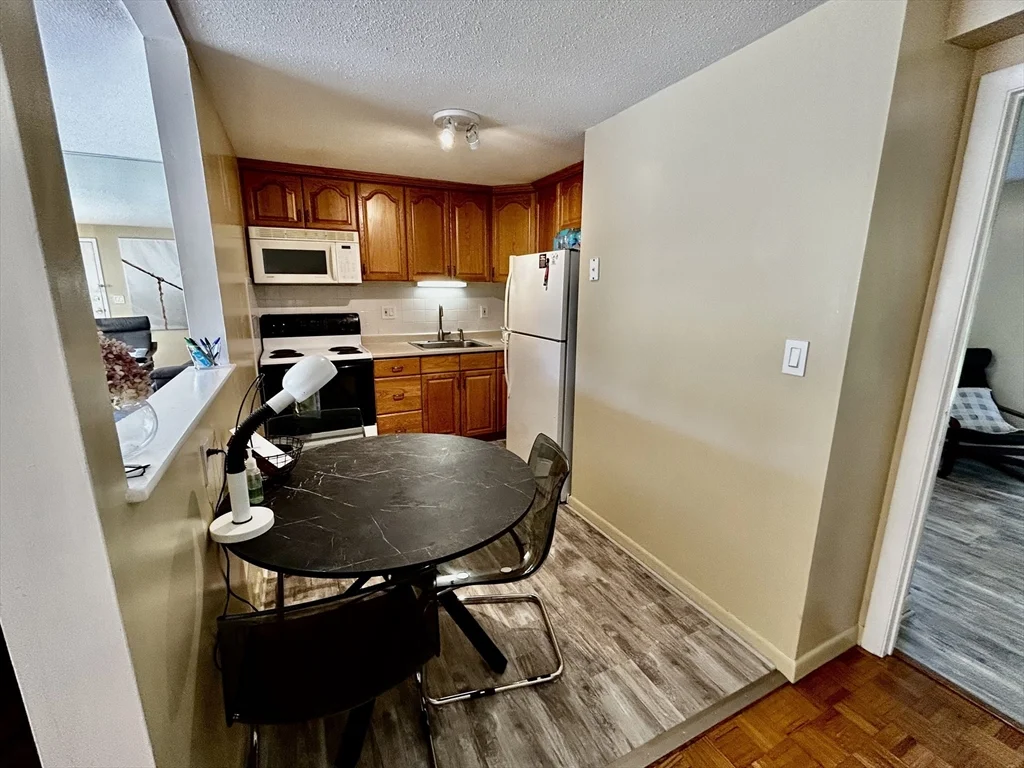 1 bed, 1 bath apartment for rent at 100C Washington Park Dr Unit 9, Andover — photo 5 of 13