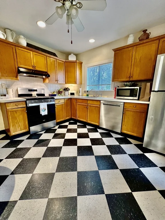 2 bed, 2 bath apartment for rent at 101-103 Canal St Unit 103, Winchester — photo 9 of 18