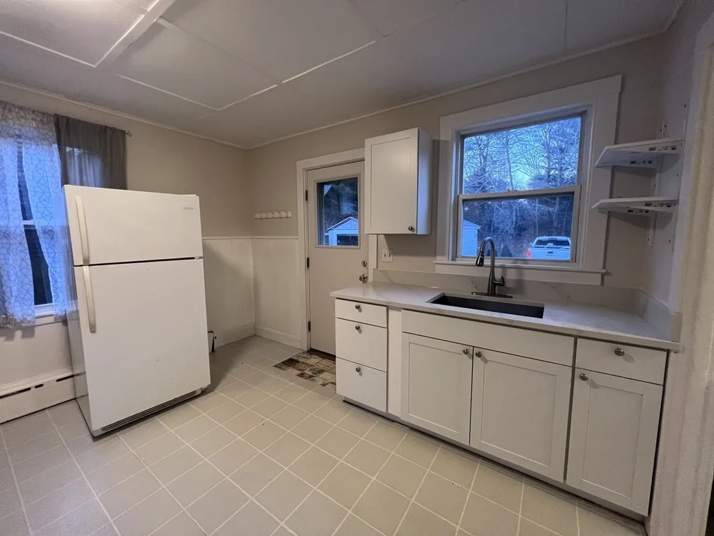 2 bed, 1 bath apartment for rent at 101-107 Forest Av Ext Unit 107, Plymouth — photo 8 of 30