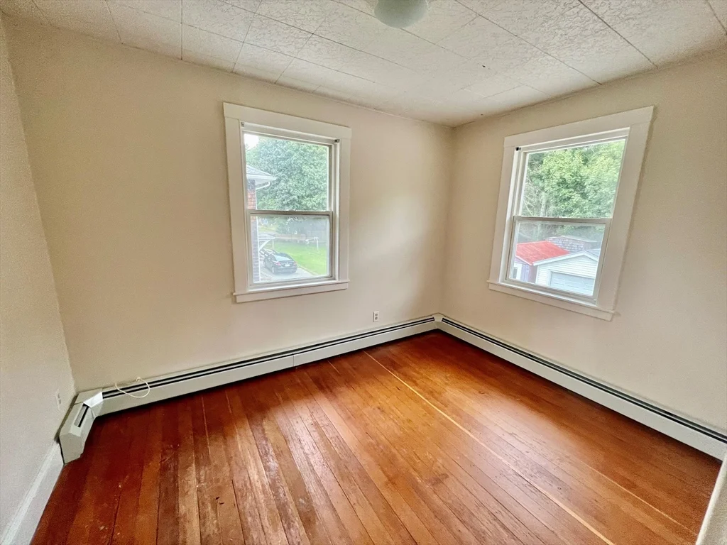 2 bed, 1 bath apartment for rent at 101-107 Forest Ave Ext Unit 101, North Plymouth — photo 8 of 13