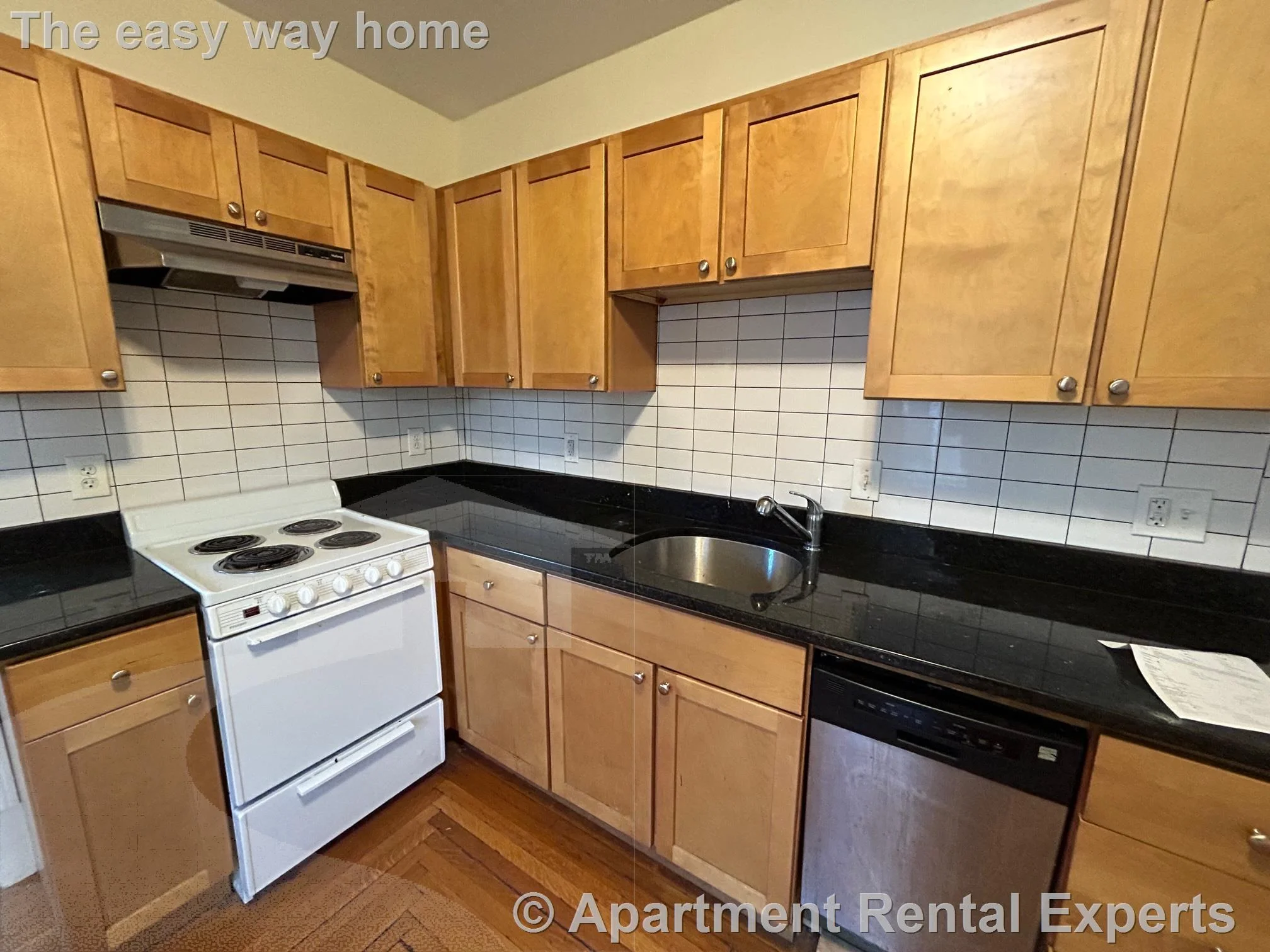 2 bed, 1 bath apartment for rent at 101 Alpine St Unit 1, Spring Hill — photo 3 of 16