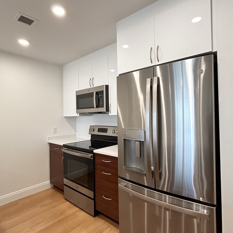 2 bed, 2 bath apartment for rent at 101 Asheville Rd Unit 319, Brookline — photo 2 of 17
