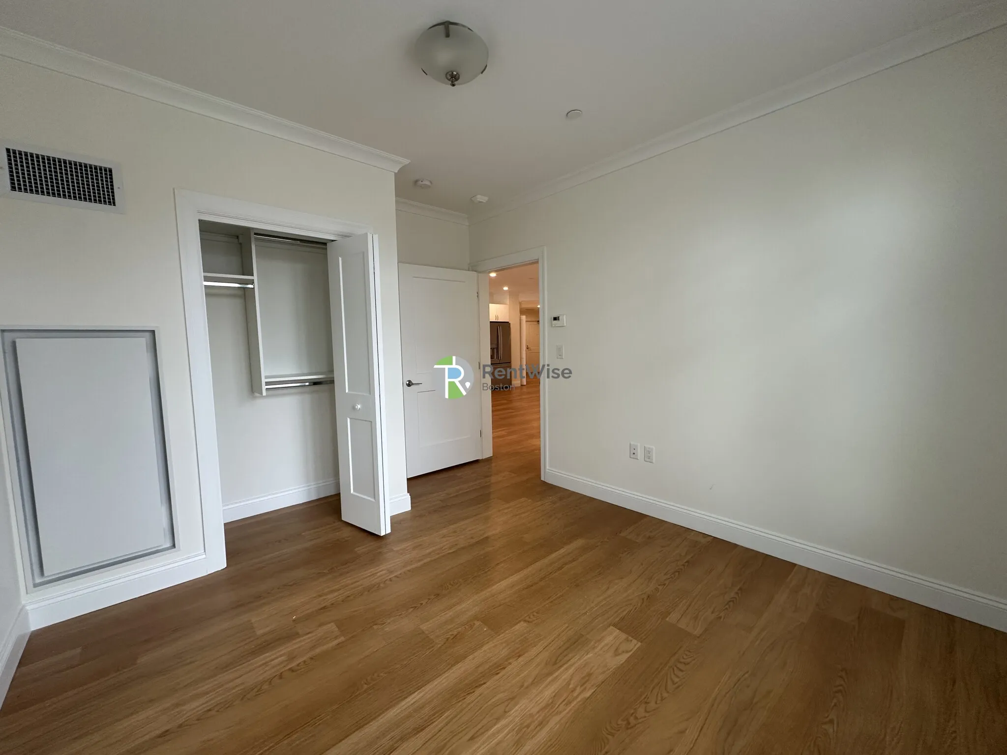 2 bed, 2 bath apartment for rent at 101 Asheville Rd Unit 423, Chestnut Hill — photo 3 of 8