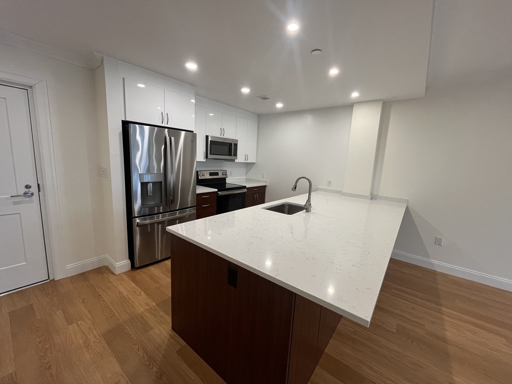 1 bed, 1 bath apartment for rent at 101 Asheville Unit 331, Chestnut Hill — photo 3 of 7