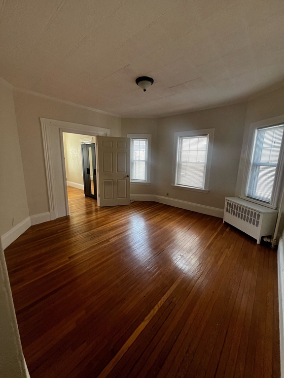 6 bed, 2 bath apartment for rent at 101 Ashland Unit 2, Malden — photo 9 of 18