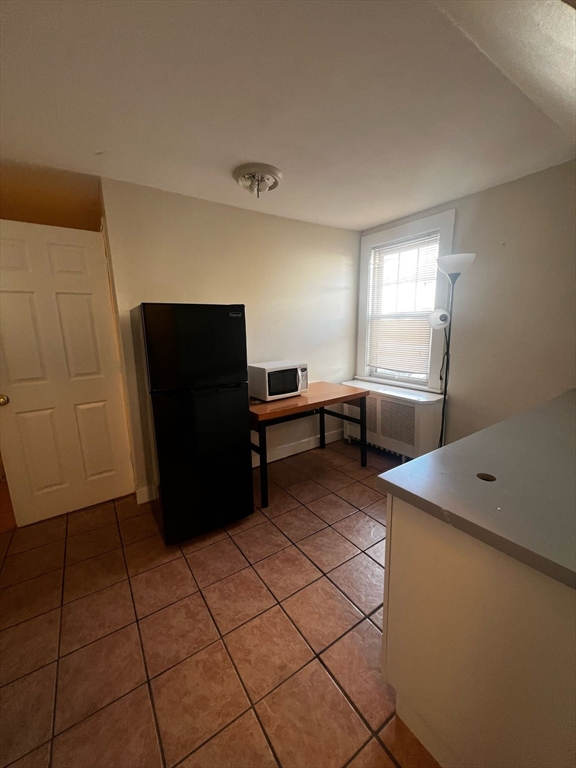 6 bed, 2 bath apartment for rent at 101 Ashland Unit 2, Malden — photo 13 of 18
