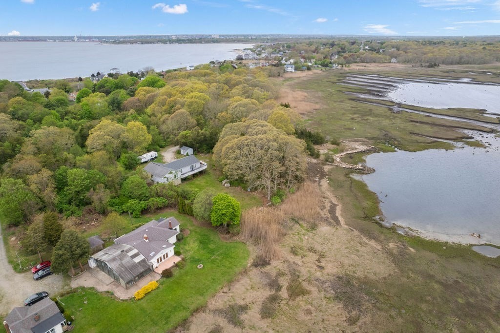 3 bed, 1 bath apartment for rent at 101 Ashley Island Rd, Fairhaven — photo 4 of 26