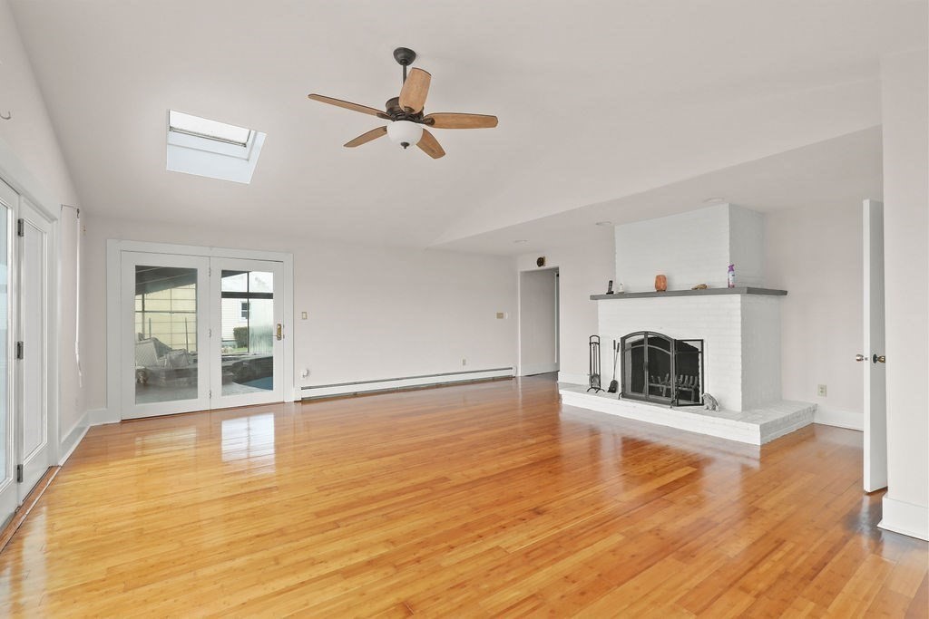 3 bed, 1 bath apartment for rent at 101 Ashley Island Rd, Fairhaven — photo 10 of 26