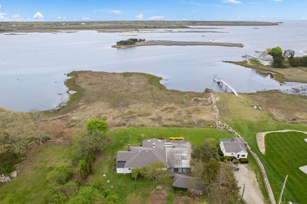 3 bed, 1 bath apartment for rent at 101 Ashley Island Rd, Fairhaven — photo 3 of 26