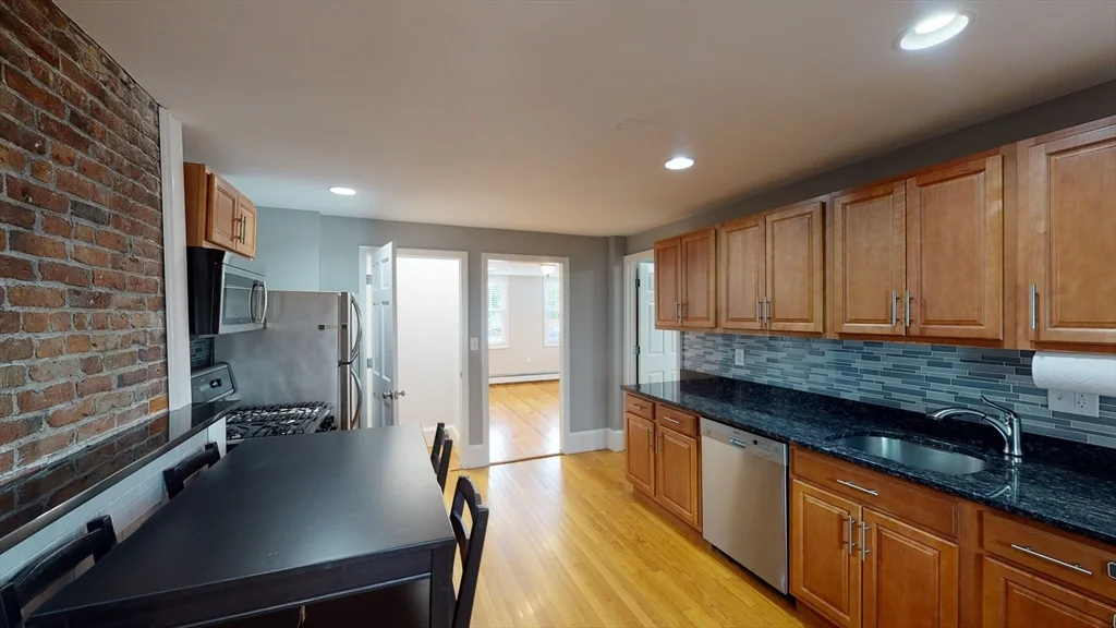 2 bed, 2 bath apartment for rent at 101 Baxter St Unit 4, South Boston — photo 2 of 18