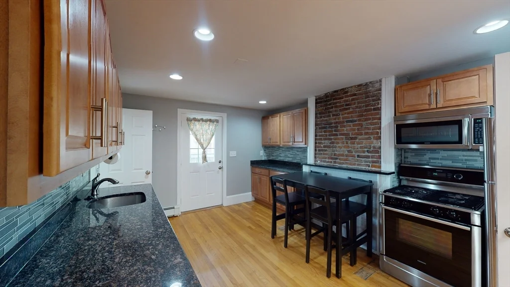 2 bed, 2 bath apartment for rent at 101 Baxter St Unit 4, South Boston — photo 3 of 18