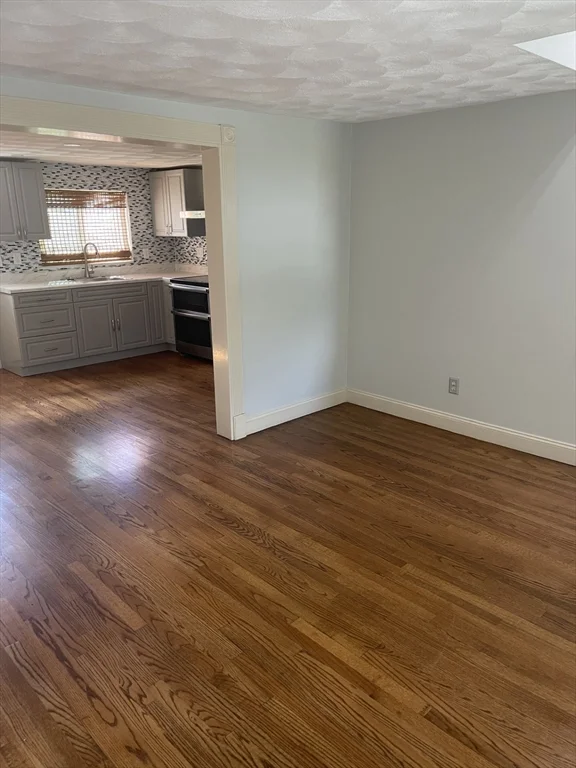 3 bed, 1 bath apartment for rent at 101 Birchwood Rd Unit 1, Methuen — photo 10 of 22