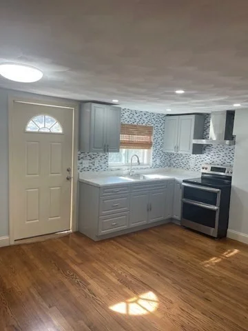3 bed, 1 bath apartment for rent at 101 Birchwood Rd Unit 1, Methuen — photo 3 of 22