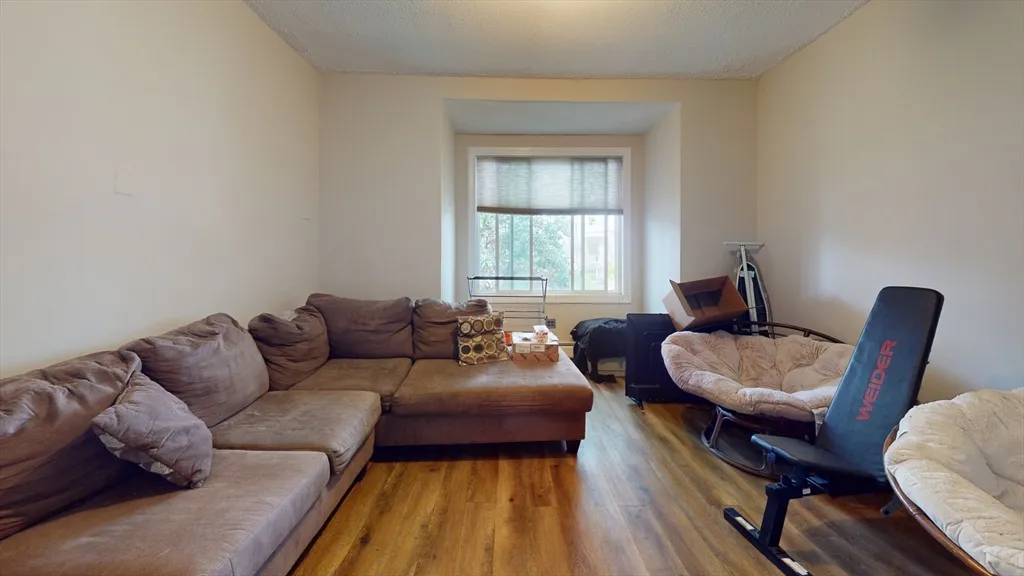 2 bed, 1 bath apartment for rent at 101 Bradford Unit 1, West Everett — photo 3 of 5