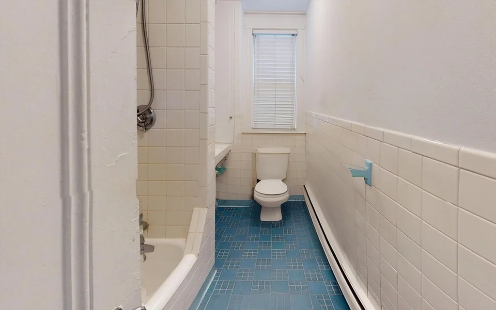 2 bed, 1 bath apartment for rent at 101 Bradford Unit 2, West Everett — photo 7 of 8