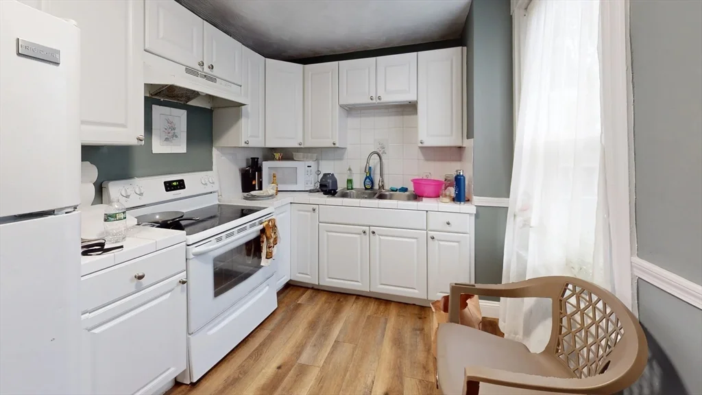 2 bed, 1 bath apartment for rent at 101 Bradford Unit 2, West Everett — photo 1 of 8