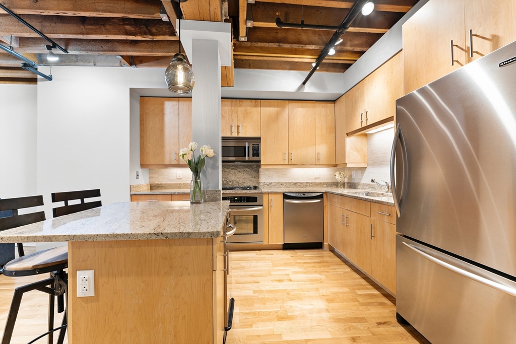 1 bed, 1 bath apartment for rent at 99-105 Broad St Unit 5B, Waterfront — photo 3 of 17