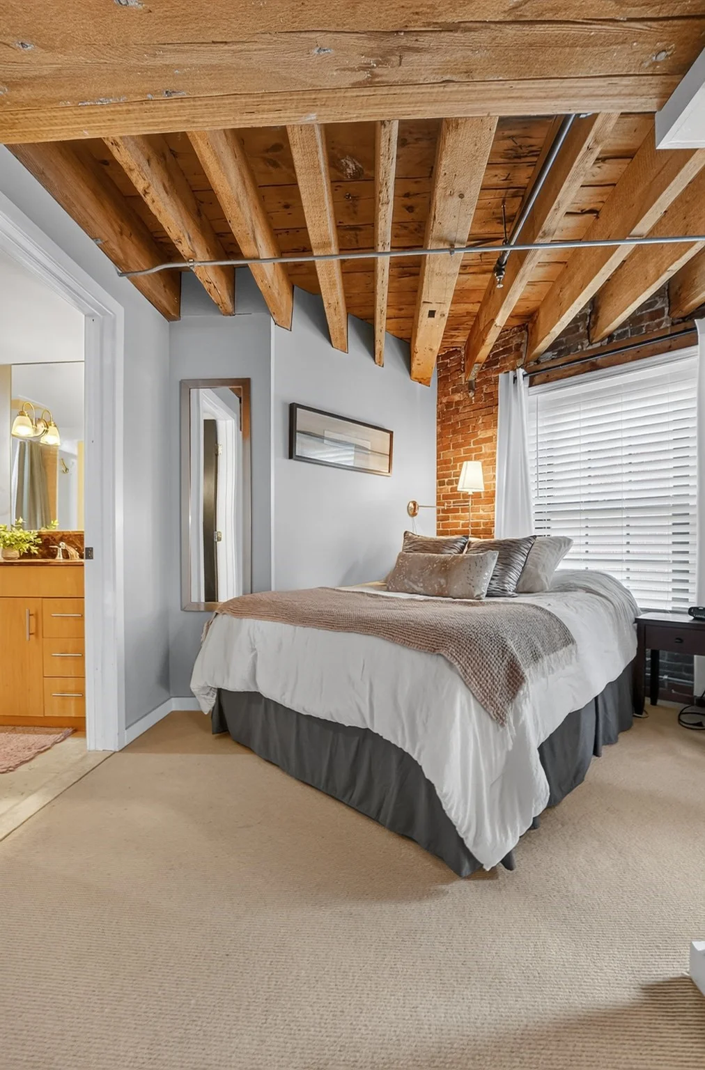 Studio bed, 1 bath apartment for rent at 101 Broad St Unit 6G, Boston Downtown — photo 9 of 22