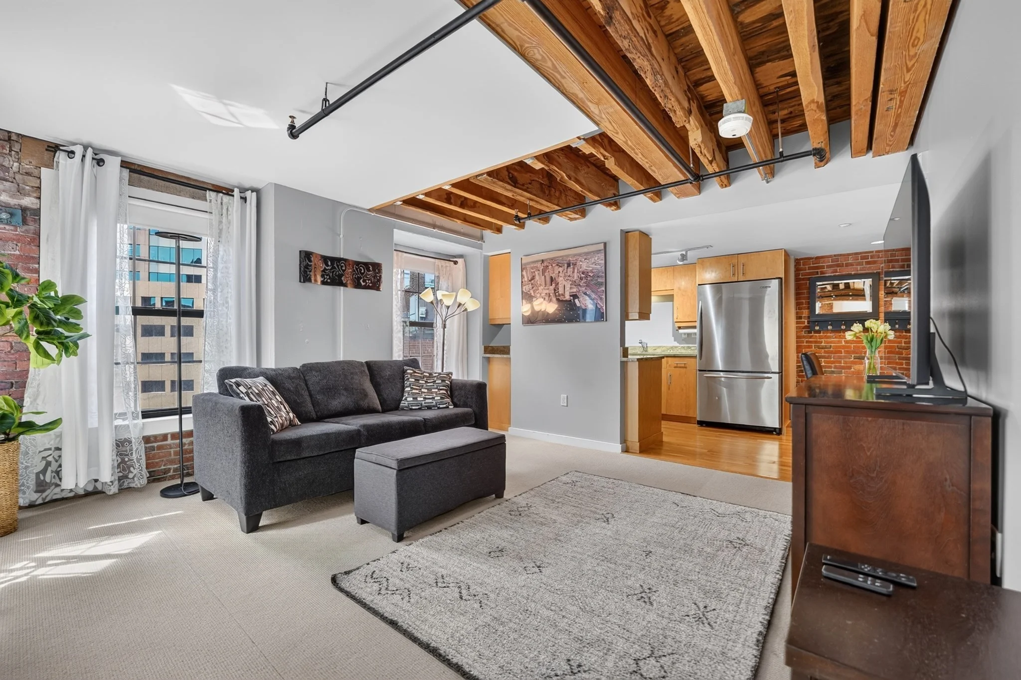 Studio bed, 1 bath apartment for rent at 101 Broad St Unit 6G, Boston Downtown — photo 1 of 22