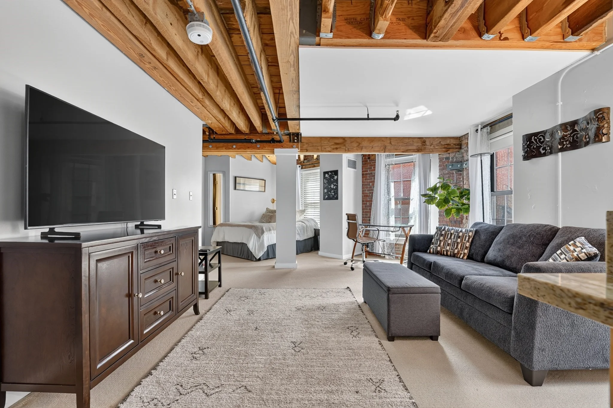 Studio bed, 1 bath apartment for rent at 101 Broad St Unit 6G, Boston Downtown — photo 4 of 22