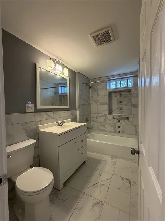 3 bed, 1 bath apartment for rent at 101 Brown Ave Unit 1, Roslindale — photo 3 of 15