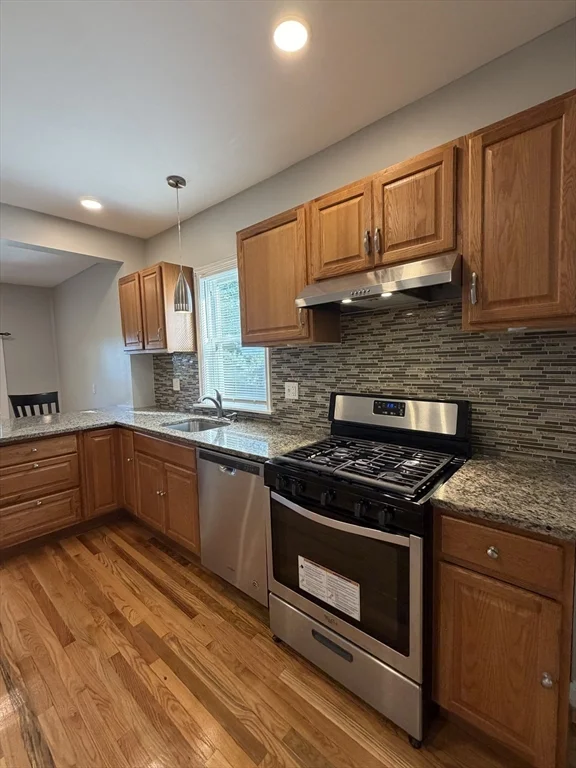3 bed, 1 bath apartment for rent at 101 Brown Ave Unit 1, Roslindale — photo 4 of 15