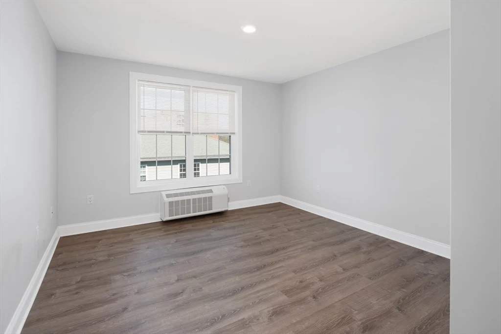 2 bed, 1 bath apartment for rent at 101 California Ave Unit 303, Quincy — photo 11 of 13
