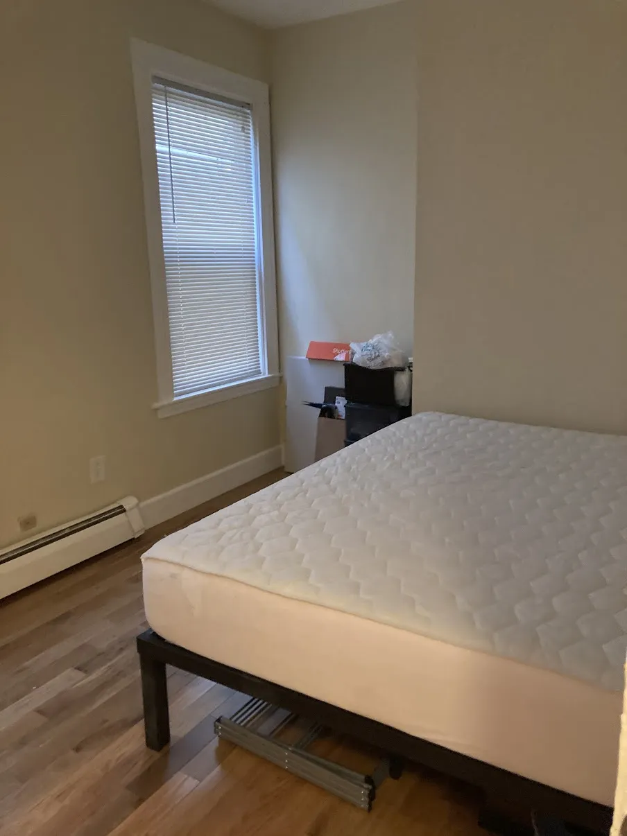 4 bed, 1 bath apartment for rent at 101 Calumet St Unit 1, Mission Hill — photo 4 of 15