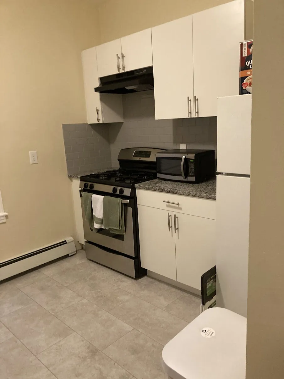 4 bed, 1 bath apartment for rent at 101 Calumet St Unit 1, Mission Hill — photo 1 of 15