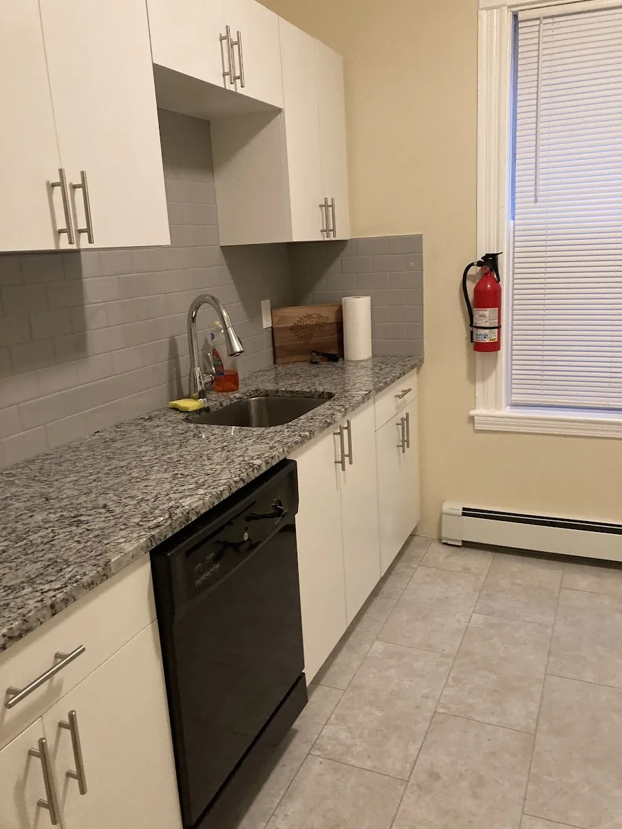 4 bed, 1 bath apartment for rent at 101 Calumet St Unit 1, Mission Hill — photo 2 of 15