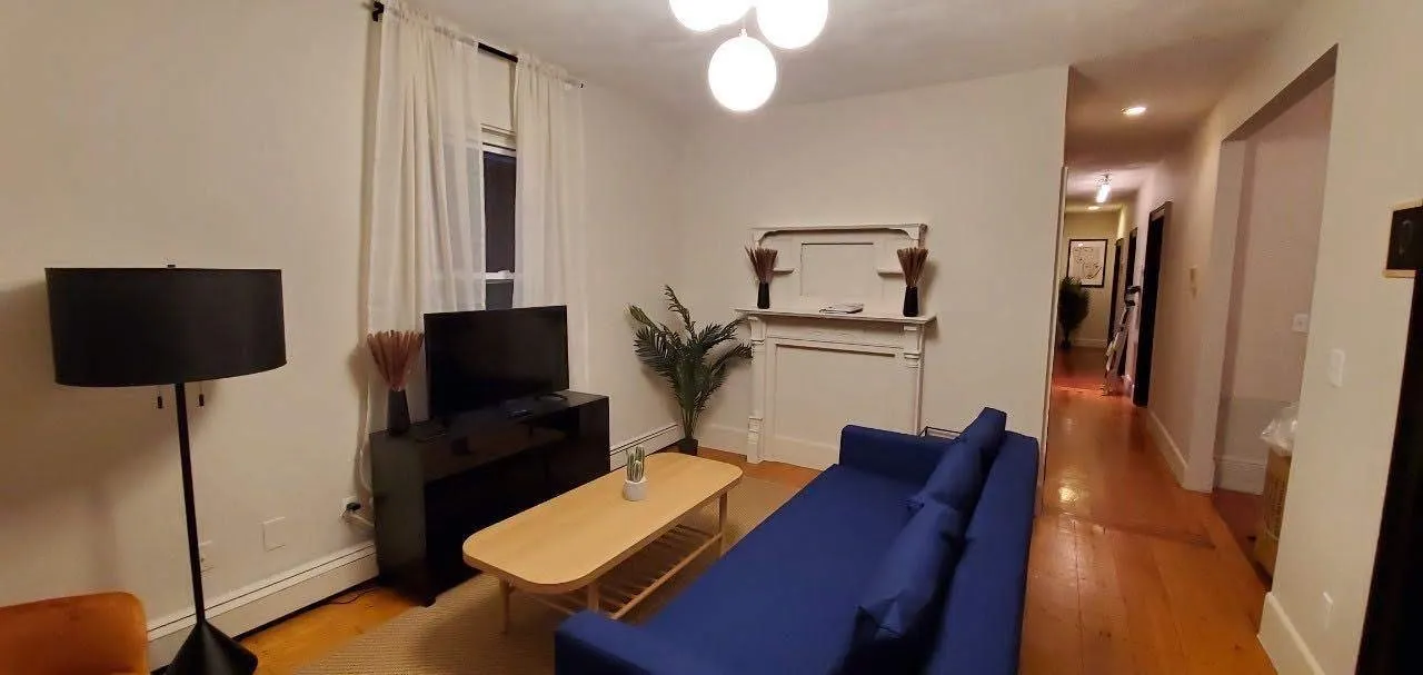 4 bed, 1 bath apartment for rent at 101 Calumet St Unit 1, Mission Hill — photo 7 of 15