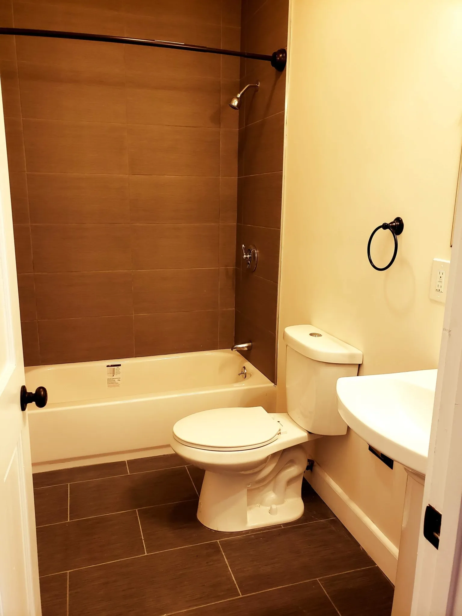 4 bed, 1 bath apartment for rent at 101 Calumet St Unit 2, Mission Hill — photo 15 of 20