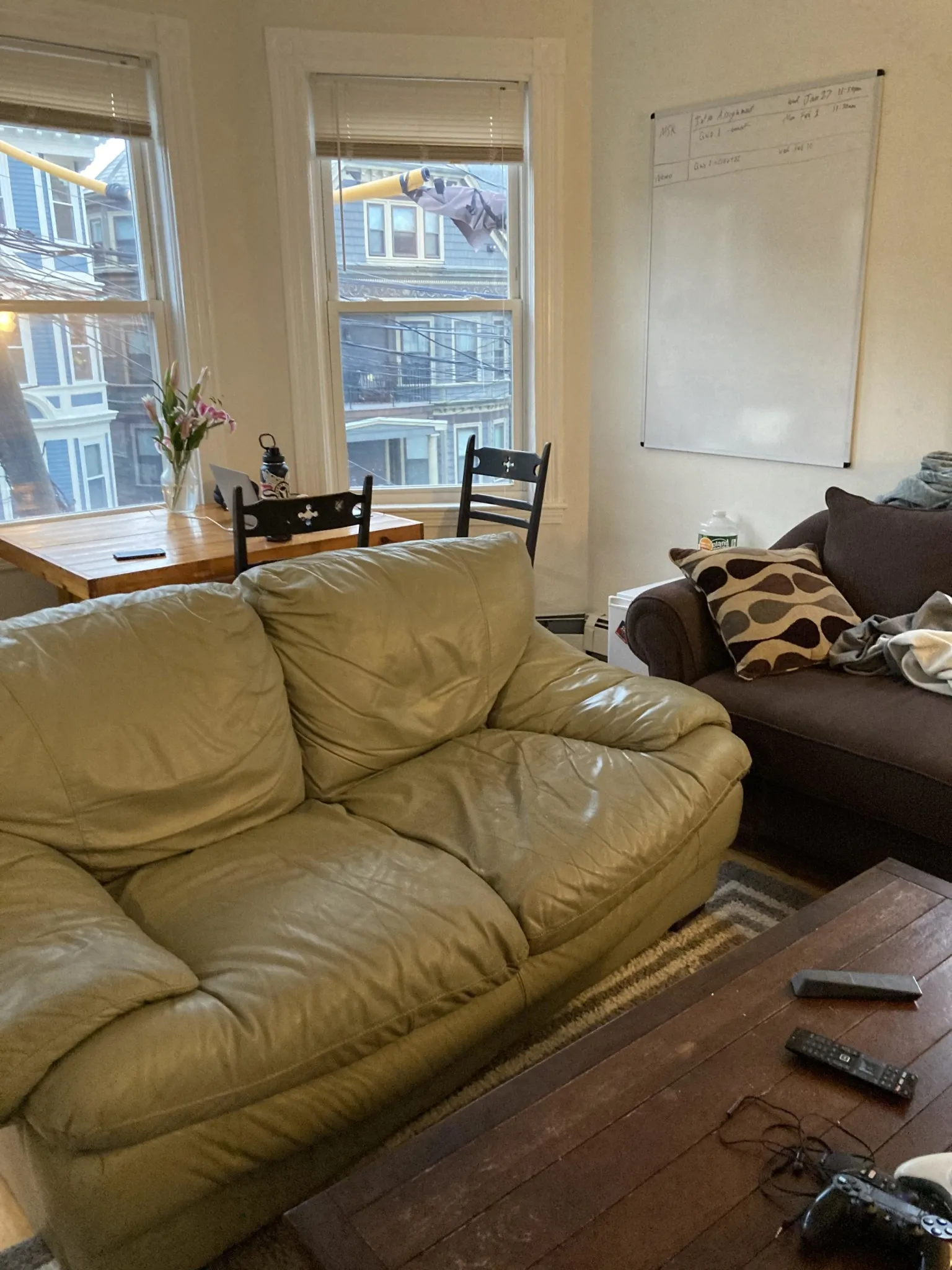 4 bed, 1 bath apartment for rent at 101 Calumet St Unit 2, Mission Hill — photo 4 of 20
